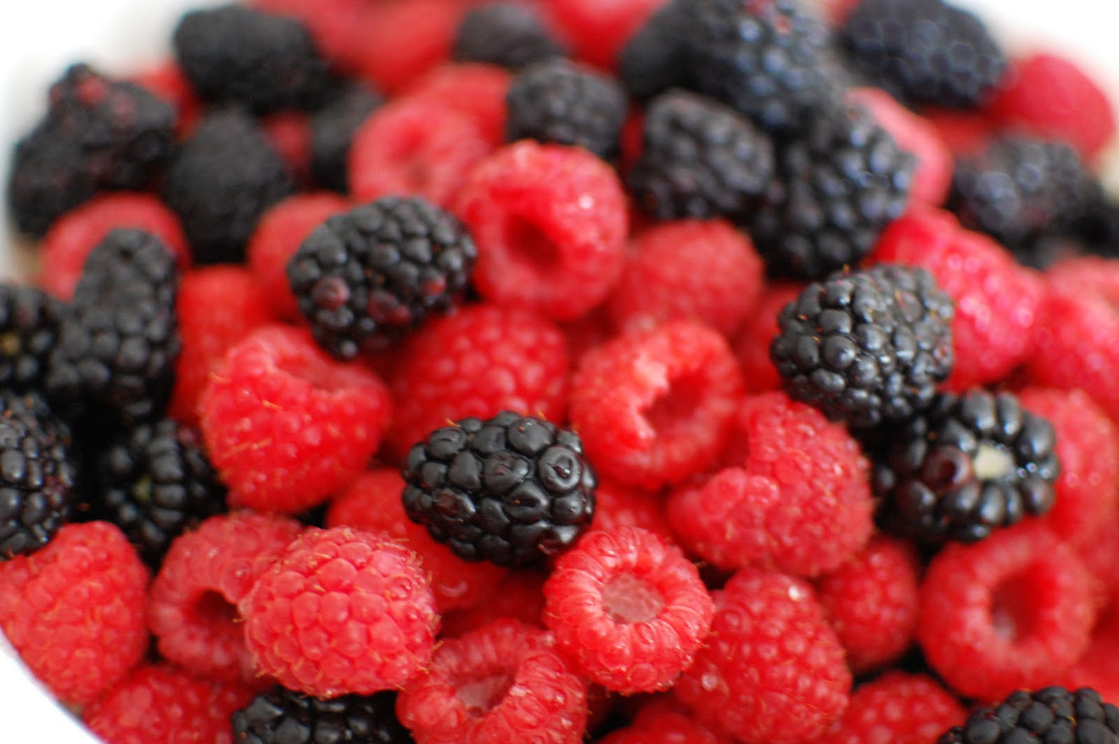 blackberry-raspberry-pie-bars-3