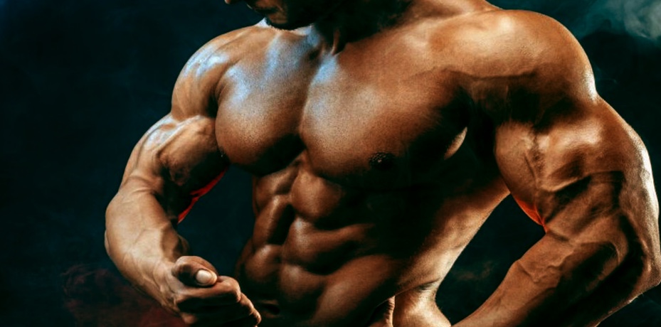 Kiyinish xonasida yigitlar video